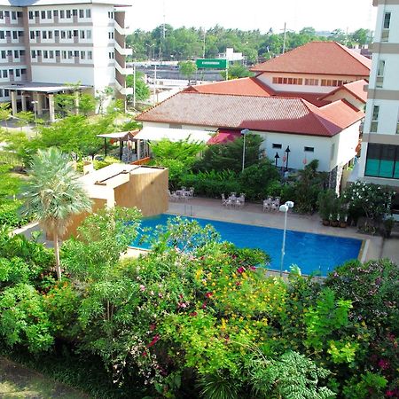 J. Park Hotel Csonburi Kültér fotó