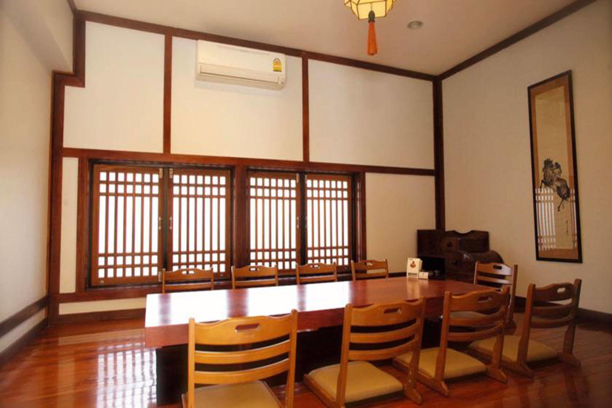 J. Park Hotel Csonburi Kültér fotó