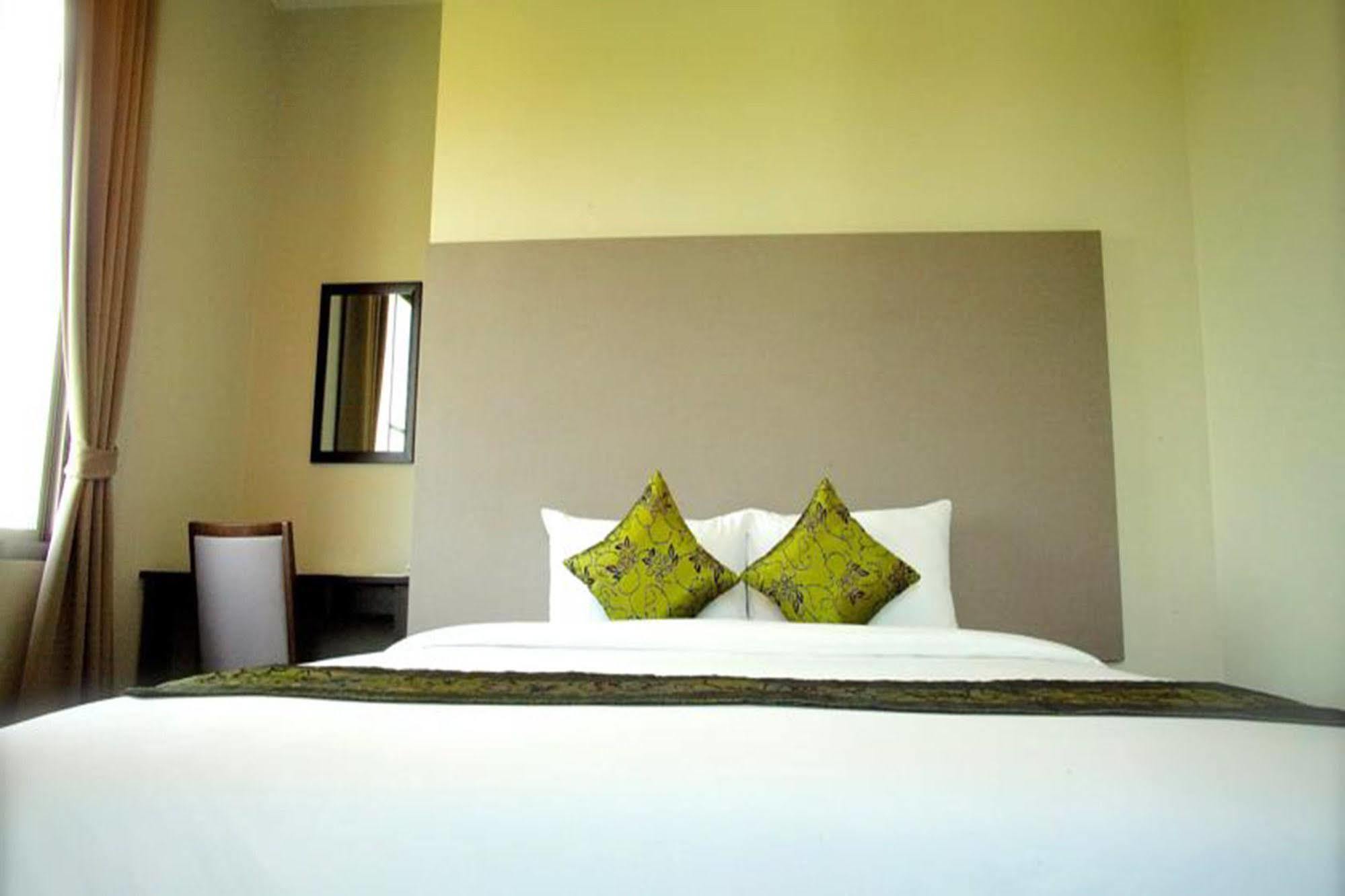 J. Park Hotel Csonburi Kültér fotó