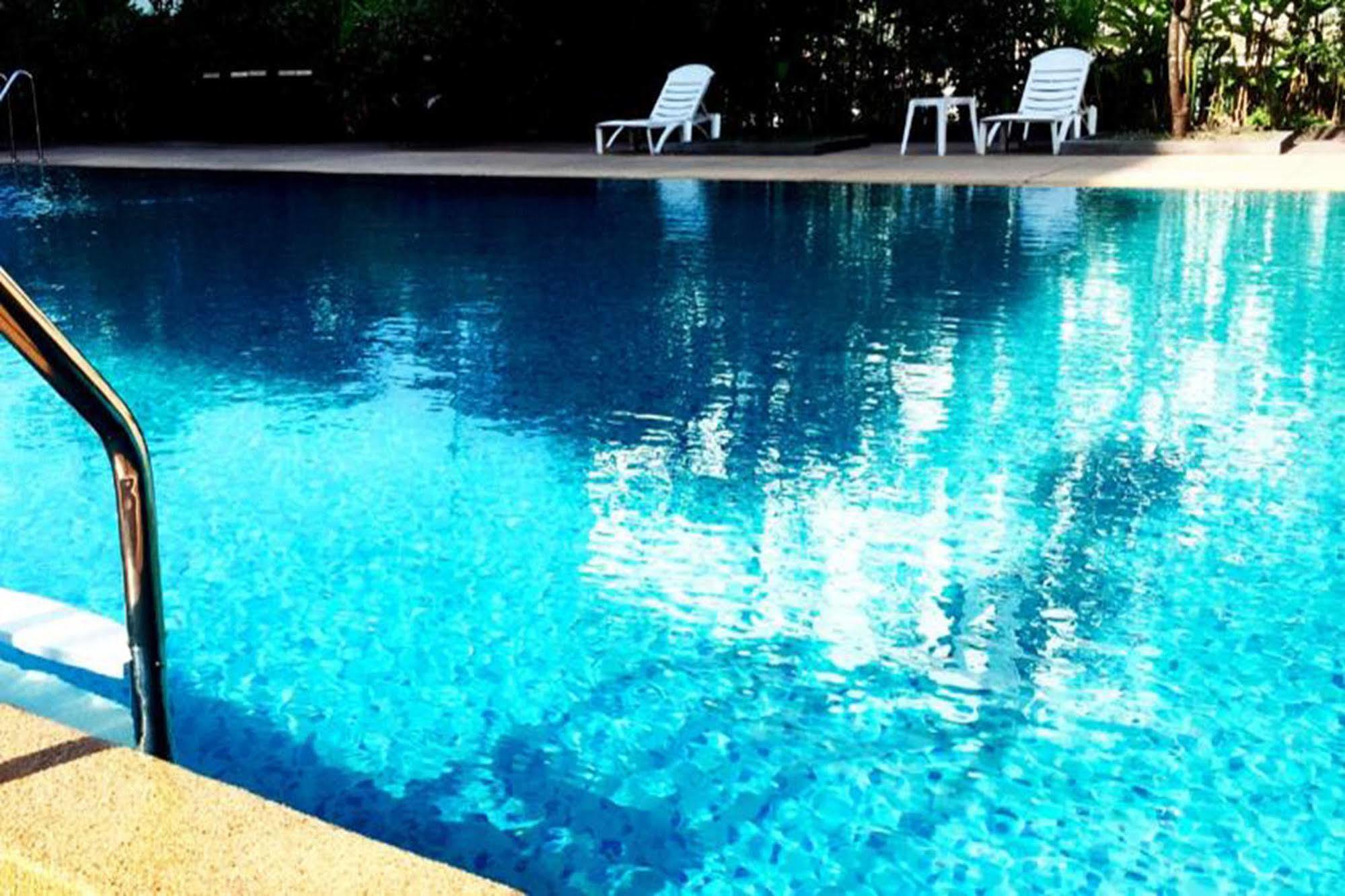 J. Park Hotel Csonburi Kültér fotó
